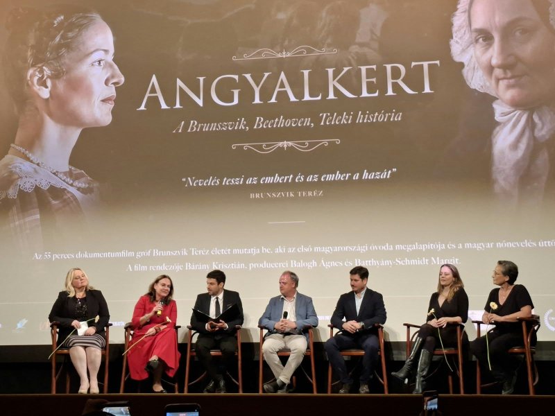 angyalkert_urania4