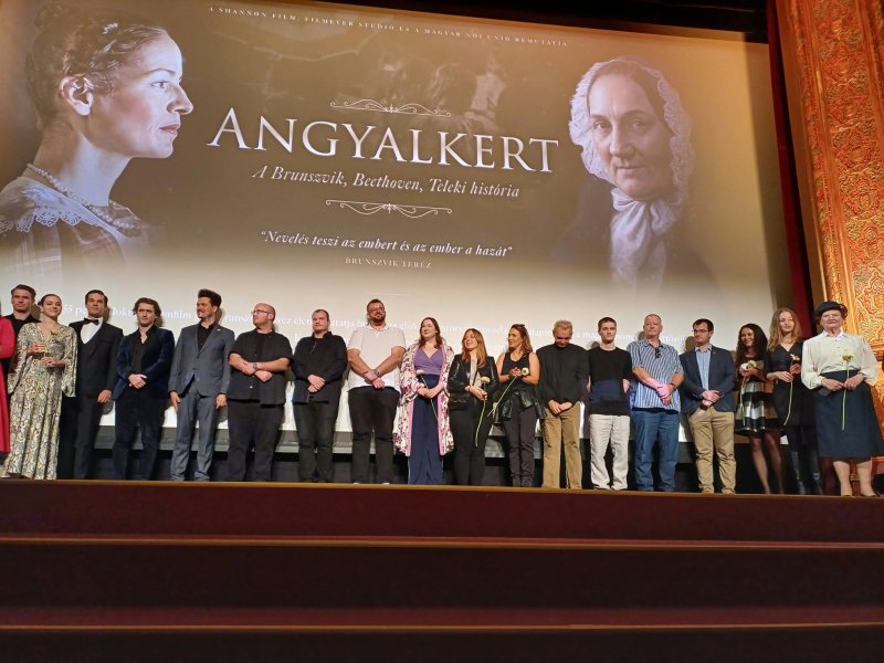 angyalkert_urania6